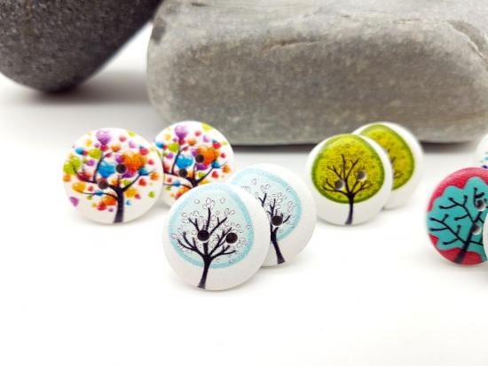 Preview: Jahreszeiten Baum Knopf Ohrstecker tree Holz Button